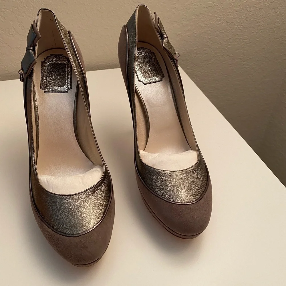 Dior Deco Dorsay Pump In Stone. New In Box. 100% Authentic